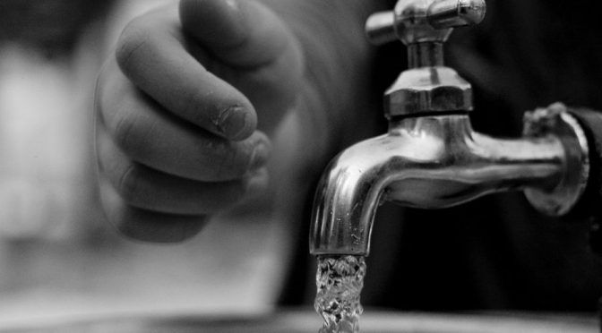 México-Escasez de agua: 1 de cada 7 hogares mexicanos no satisfacen necesidades básicas (MVS Noticias)